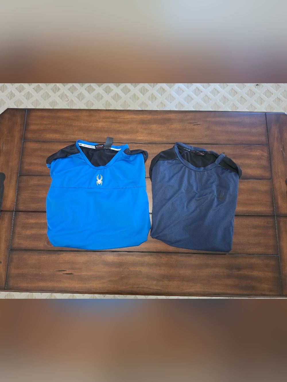 2 Men's Spyder Tshirts - Sz Lg